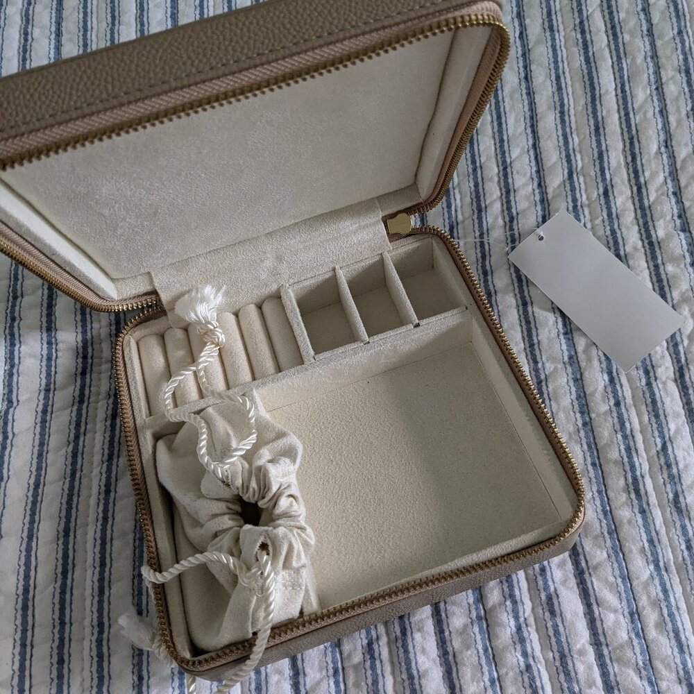 NWT Pottery Barn Quinn Small Jewelry Travel Case